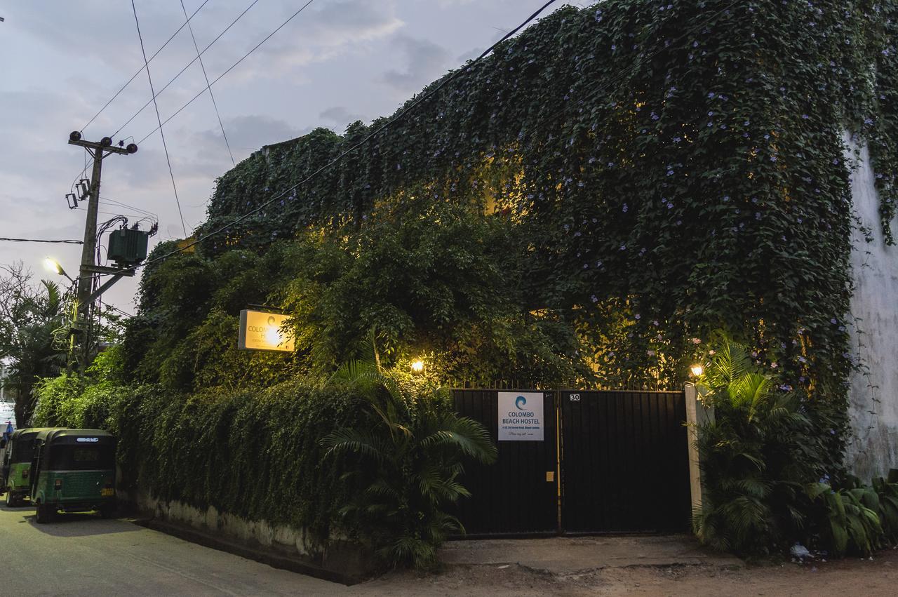 Colombo Beach Hostel Dehiwala-Mount Lavinia Exterior photo